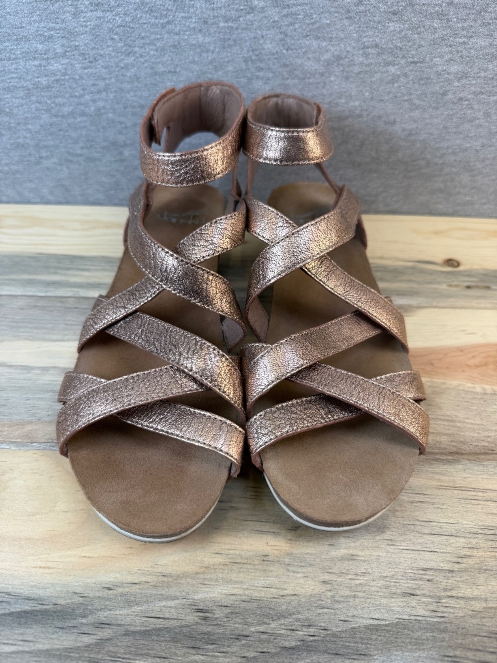 Dansko Metallic Leather VERUCA Champagne Strappy Wedge Sandals Size 40